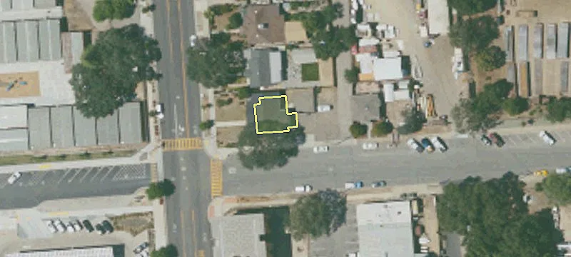 2626 Spg St