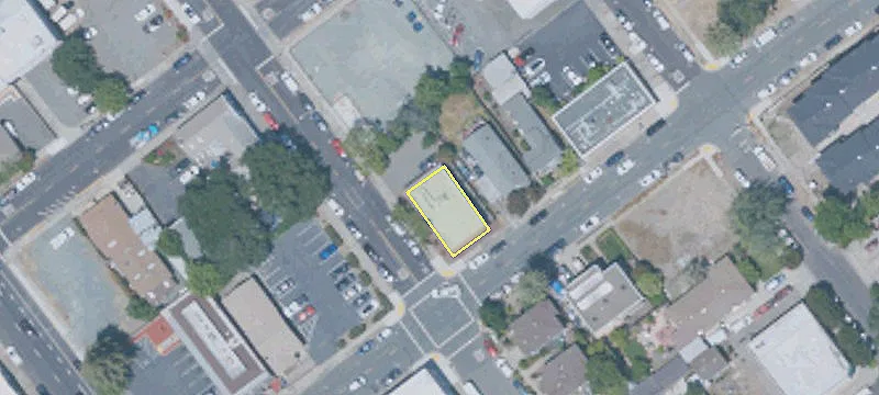 835 Castro St