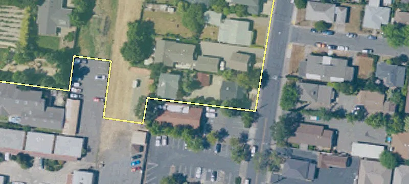 453 2nd W St