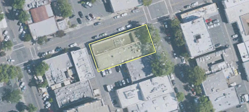 1391 Main St