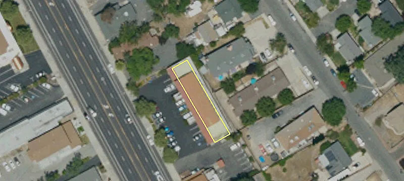 7635 El Camino Real