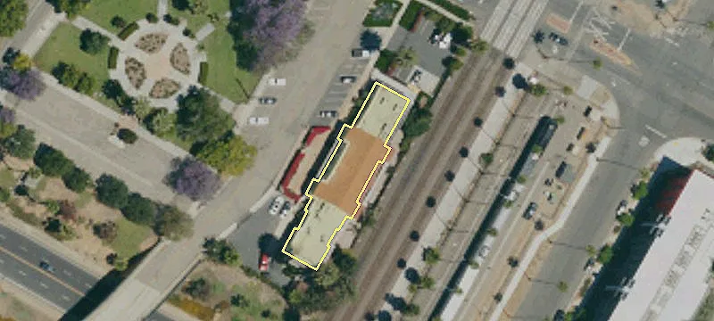 3750 Santa Fe Ave