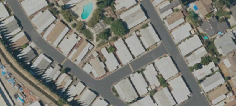 250 Las Palmas Ave
