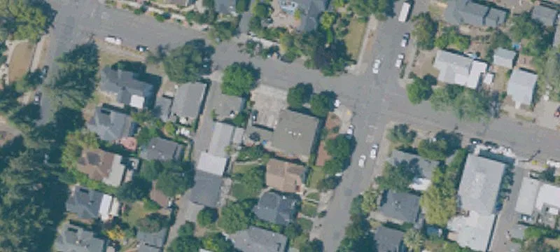 1305 Laurel St