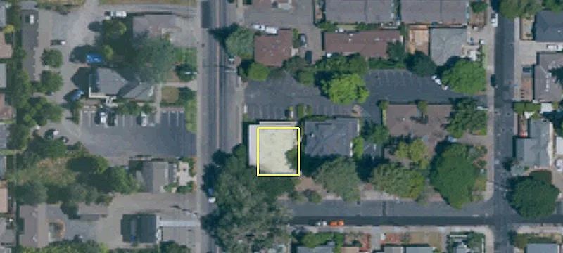704 Healdsburg Ave