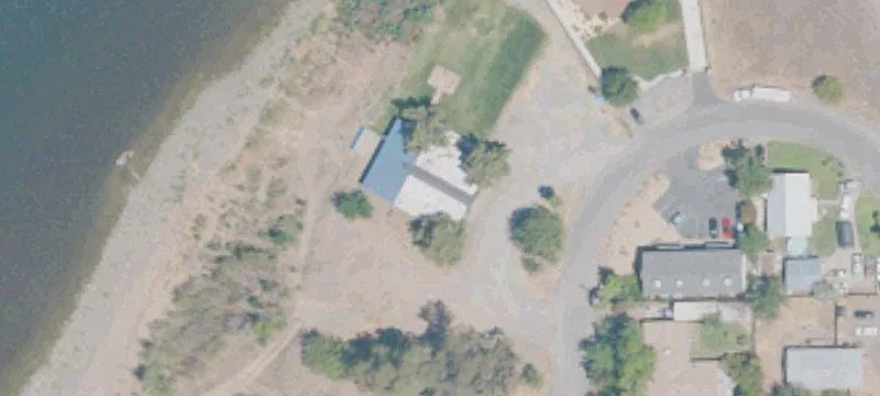 1075 Lakeside Dr
