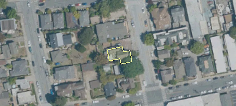 411 Cedar St