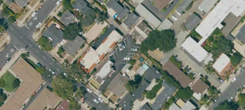 1722 De La Vina St
