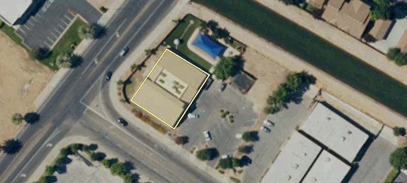 5202 Blythe Ave