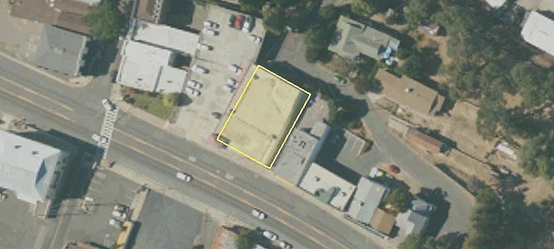 37 Saint Charles E St