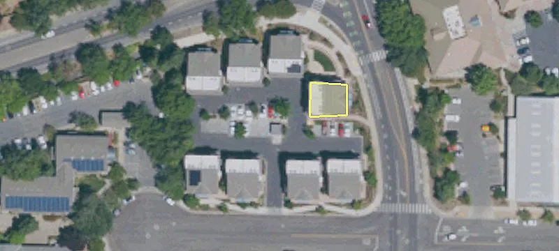 2751 Del Rio Pl