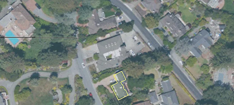 330 Ascot Rd