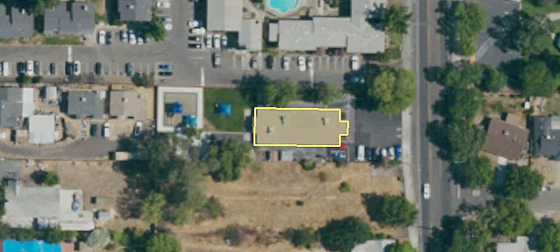 2581 Howe Ave