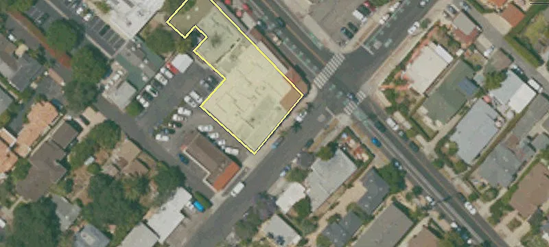 2601 De La Vina St