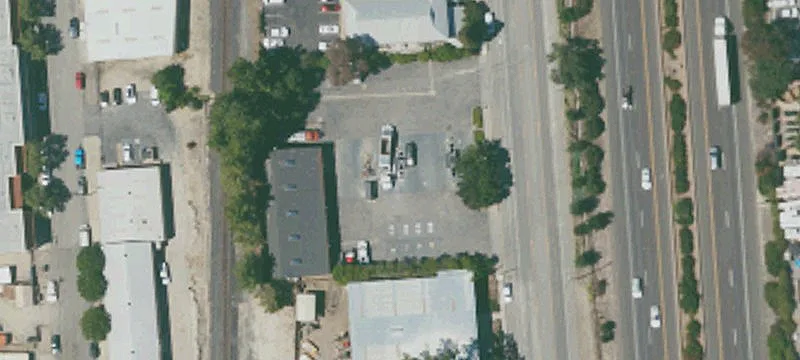 1049 Riverside Ave