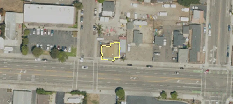 1211 Grand Ave