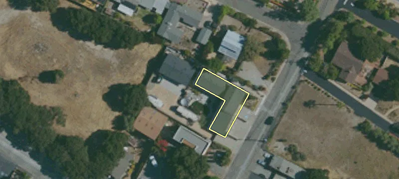 8 El Caminito Rd