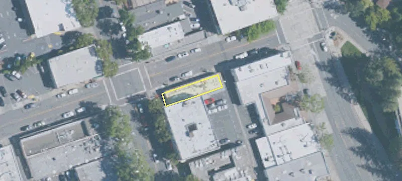 1394 Main St
