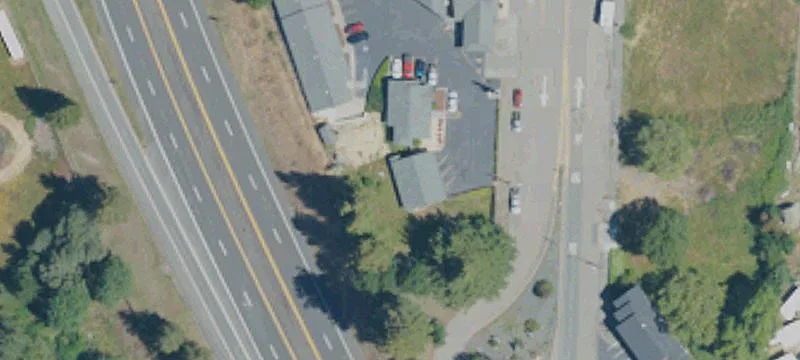 960 Redwood Dr