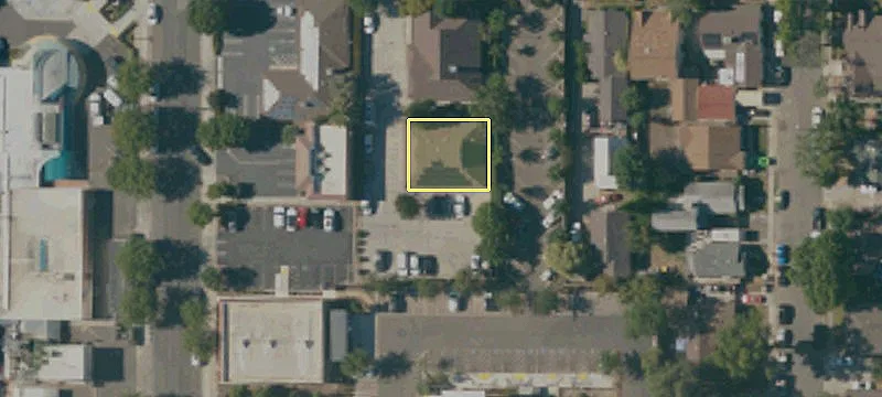 438 Beverly Pl