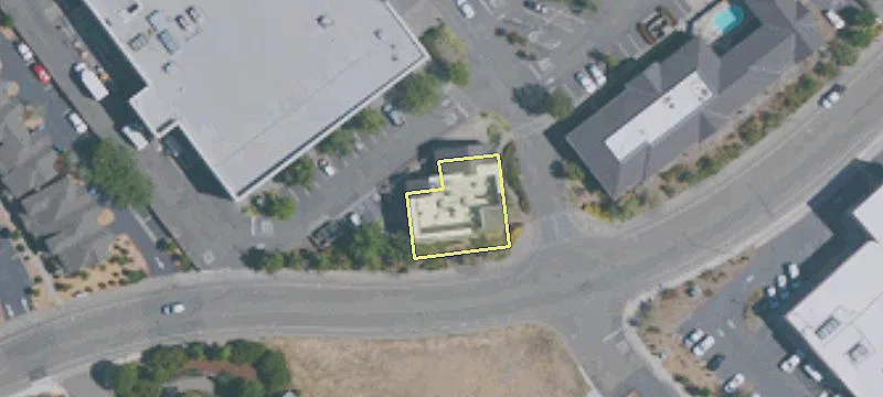 1143 Cloverdale Blvd