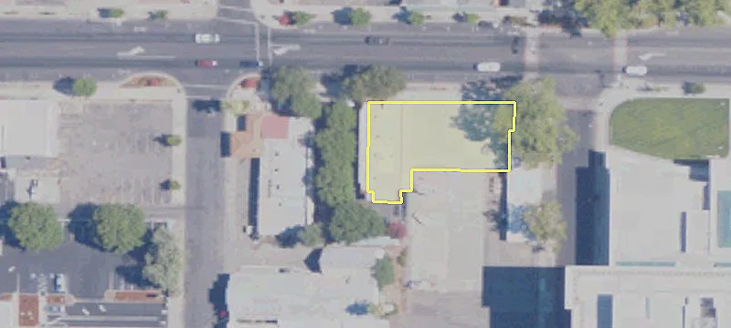 916 Main St