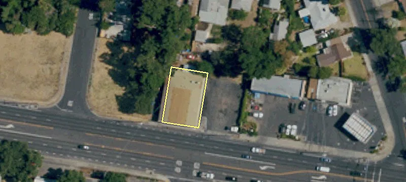 1520 Sacramento Ave