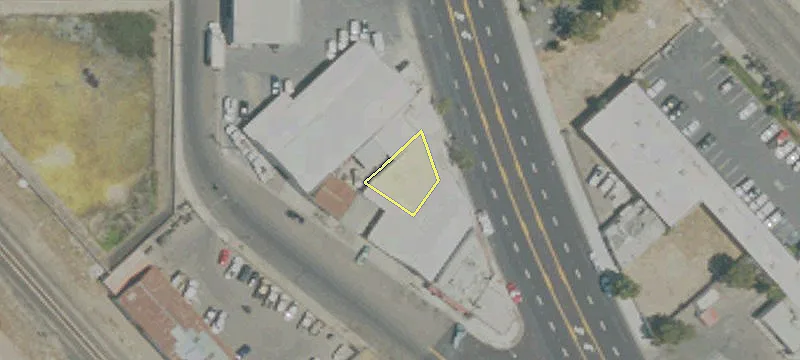 379 Golden State Blvd