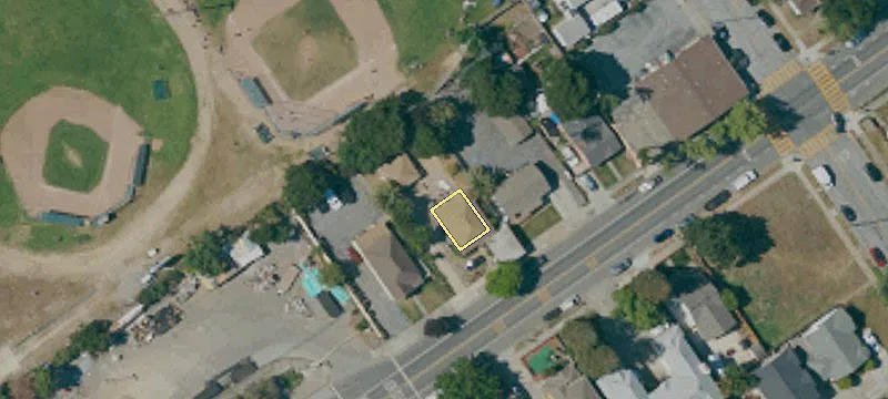 135 Main Ave