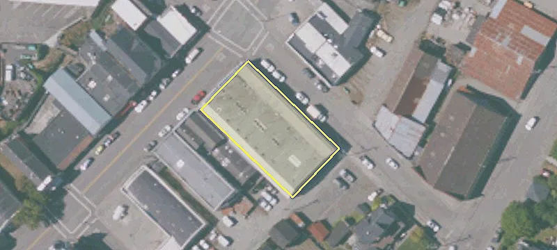 582 Main St
