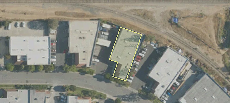 451 Commercial Way