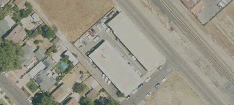 320 1st St