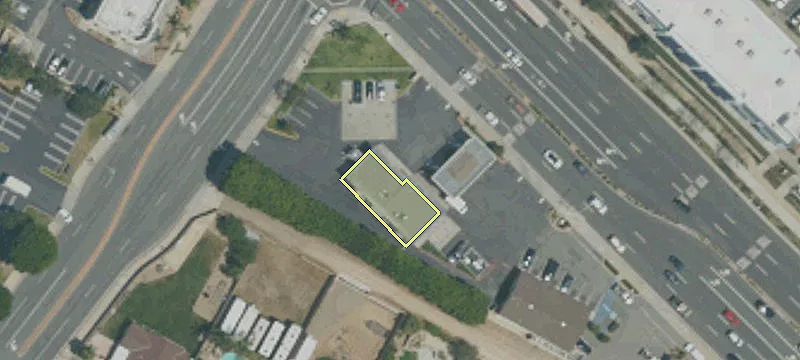 3300 Imperial Hwy