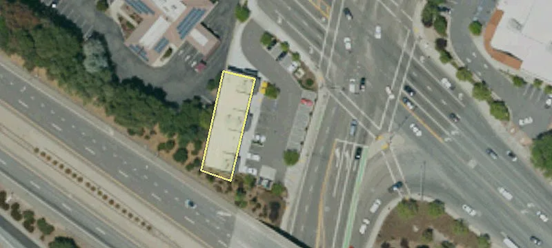 6990 El Camino Real