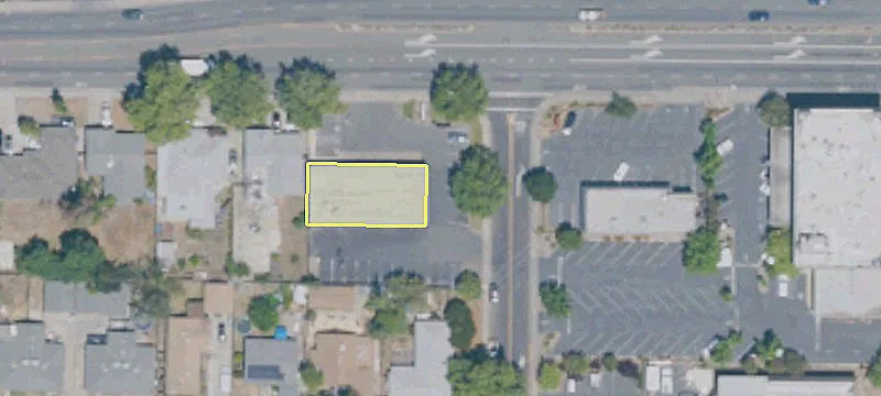 307 Travis Blvd