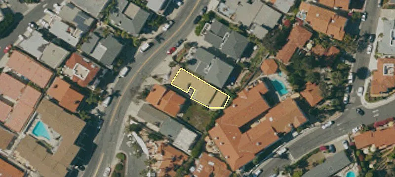 515 Avenida Victoria
