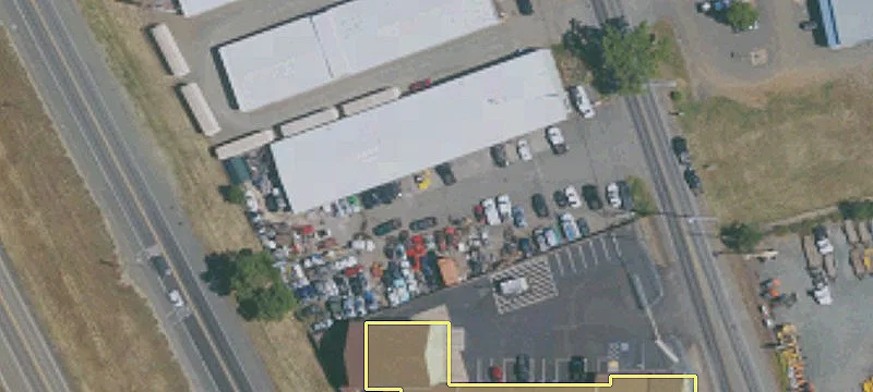 2615 Main St