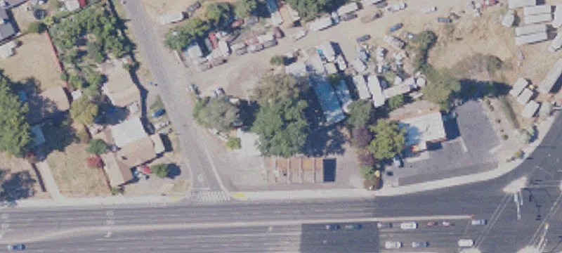 1635 Beale Rd