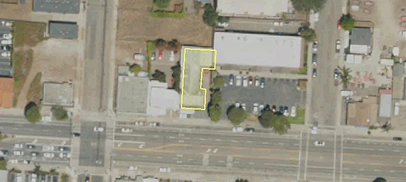 1135 Grand Ave
