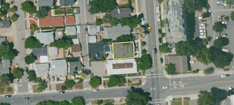 1213 Vine St