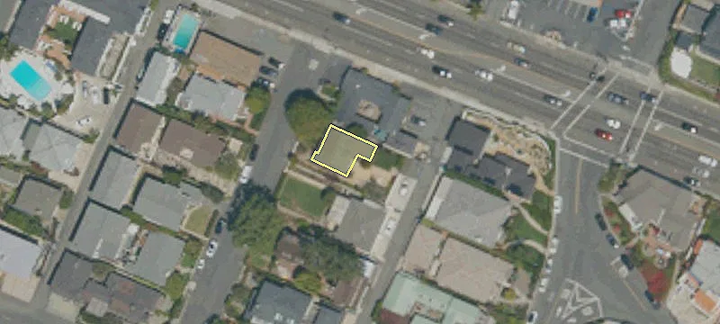 173 Wave St