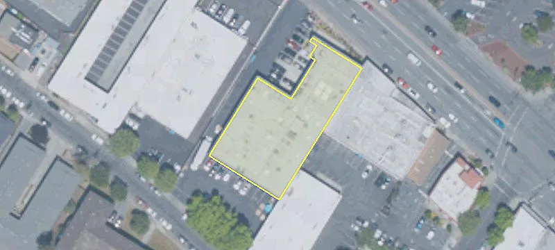 2424 El Camino Real