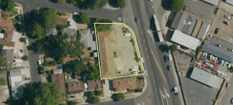 1102 Jefferson Blvd