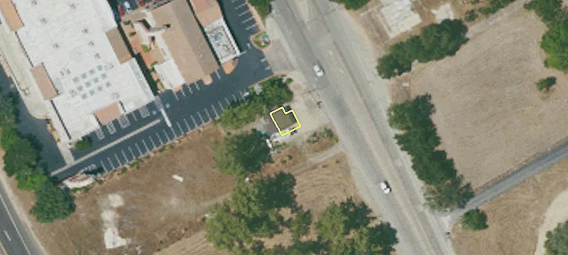 2400 El Camino Real
