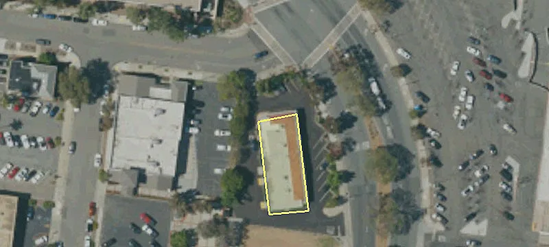 702 Main St