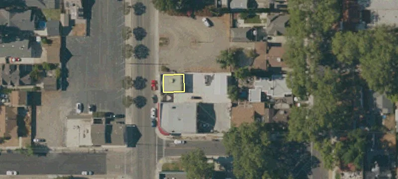 1212 Holly Dr