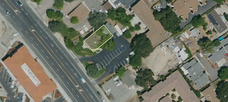 9655 El Camino Real