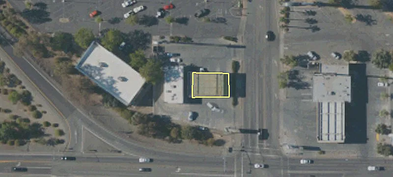 790 Edith Ave