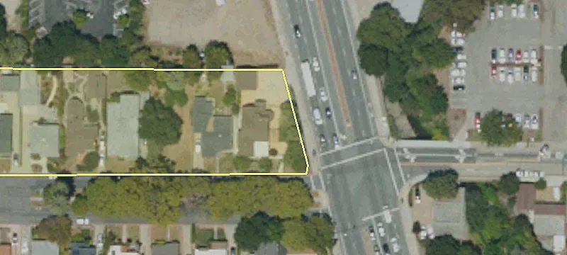 894 Murray Ave