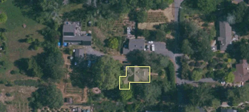 7446 Poplar Dr